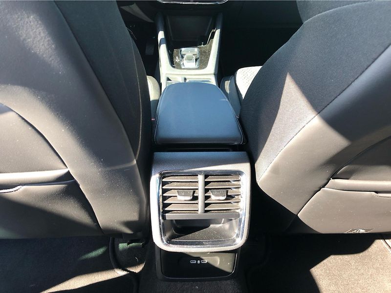 Škoda Octavia IV Combi Style Plus 2,0TDI /11 - fotka 24 z 30