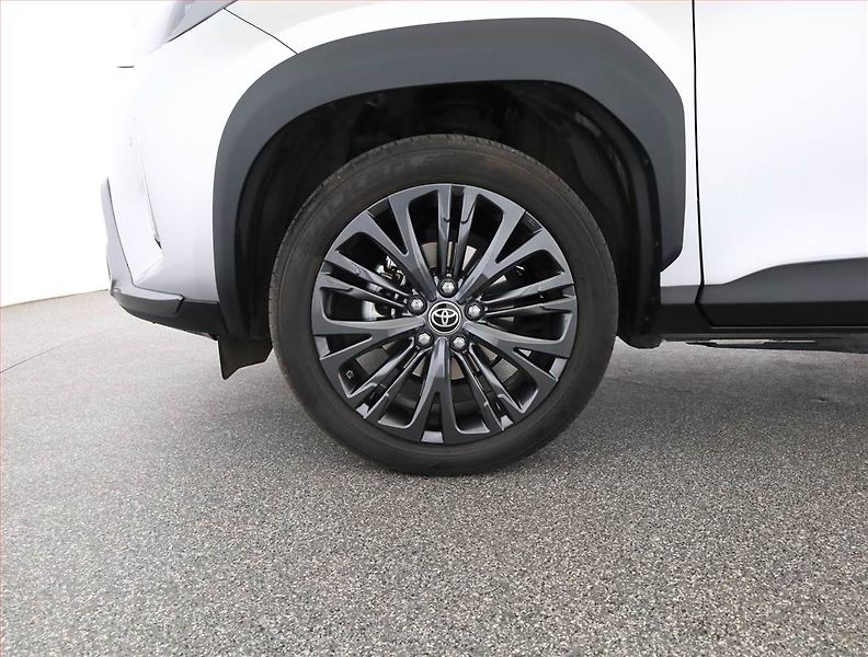 Toyota Yaris Cross (2023) 1.5 VVT-iE E-Four - fotka 21 z 21