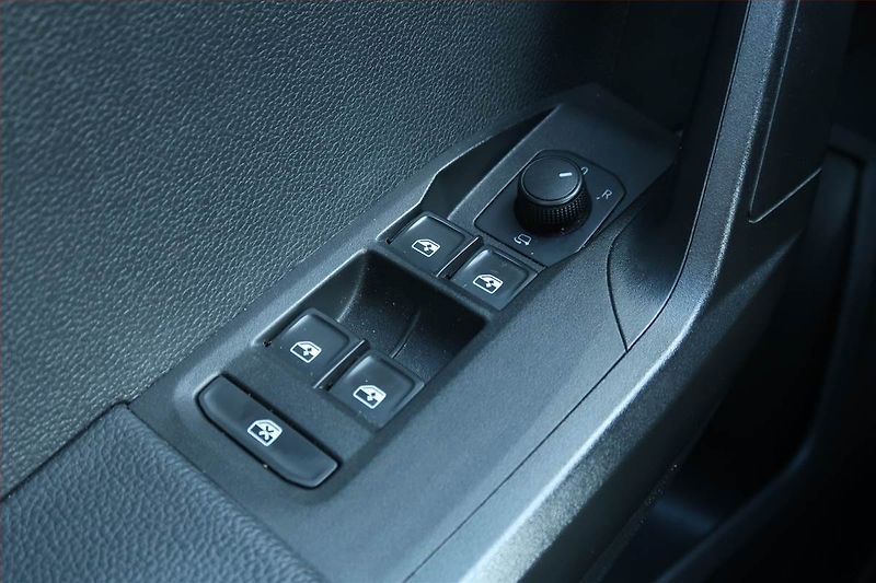 Seat Ibiza (2021) 1.0 TSI, Navi, Tempomat - fotka 16 z 21