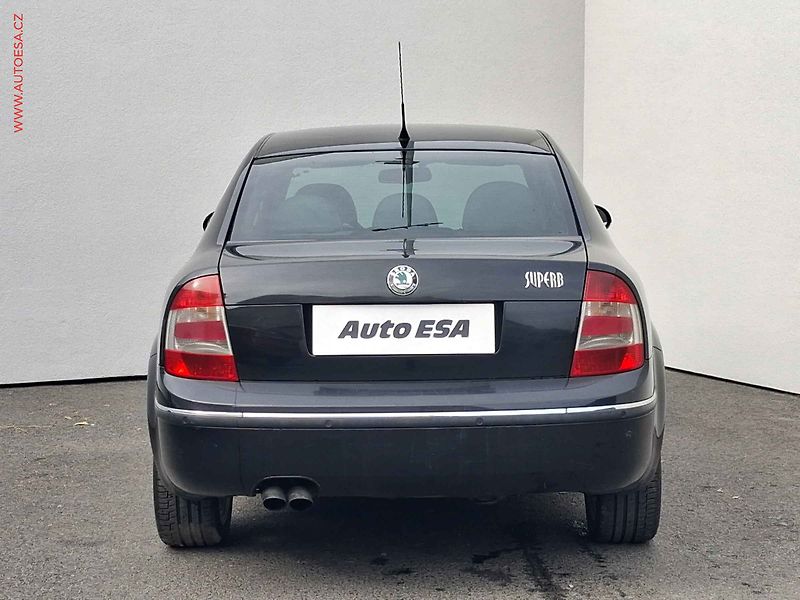 Škoda Superb (2007) 2.5TDi, ČR, AT - fotka 5 z 16