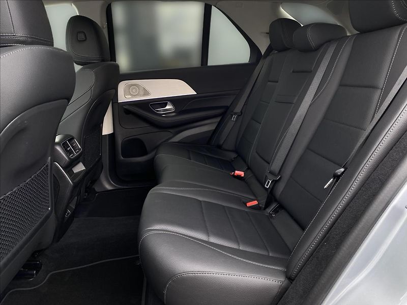 Mercedes-Benz GLE 300 d 4M AMG - fotka 11 z 29