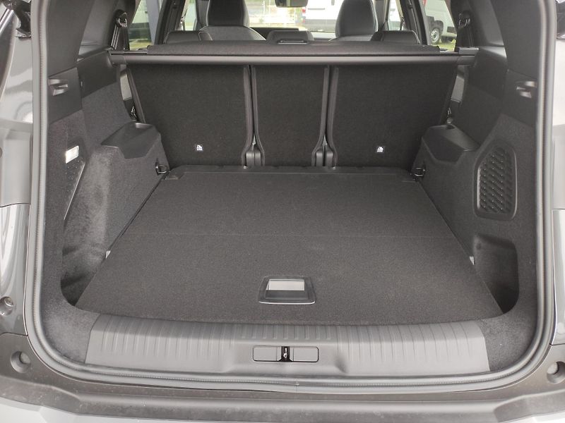 Peugeot 5008 (2026) ALLURE Hybrid 145 AUT6 5 míst - fotka 6 z 31