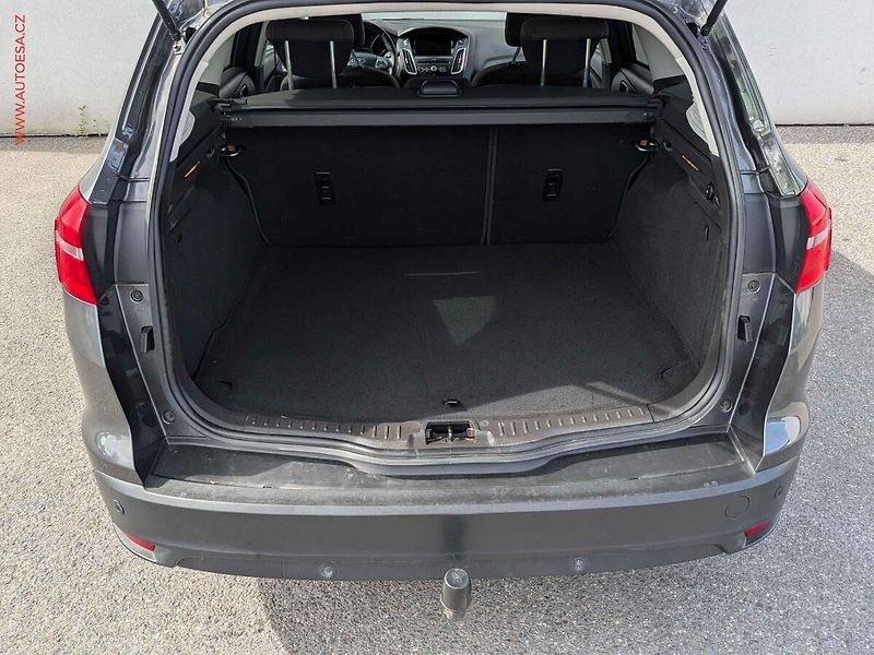 Ford Focus (2018) 1.6TDCi, 2.maj,ČR, Titanium - fotka 7 z 17