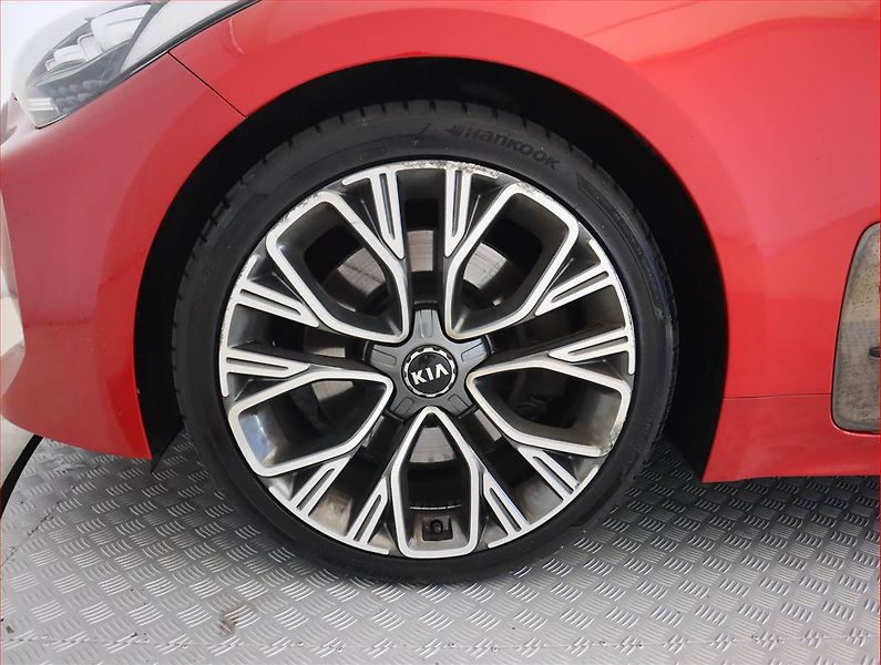 Kia Stinger (2019) 2.0 T-GDI, Automat, Kůže, Navi - fotka 15 z 23