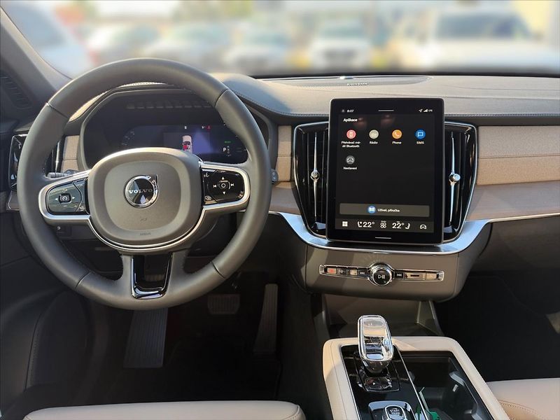 Volvo XC90 (2026) 2,0 T8 Plus Dark  2330 - fotka 10 z 13