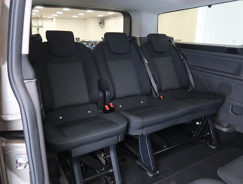 Ford Tourneo Custom (2021) Trend 2.0 EcoBlue mHEV, 1Maj - fotka 14 z 20