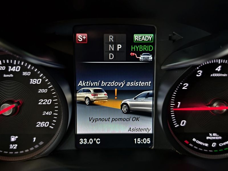 Mercedes-Benz GLC 350 e 4MATIC 235kW Plug-In DPH - fotka 16 z 26