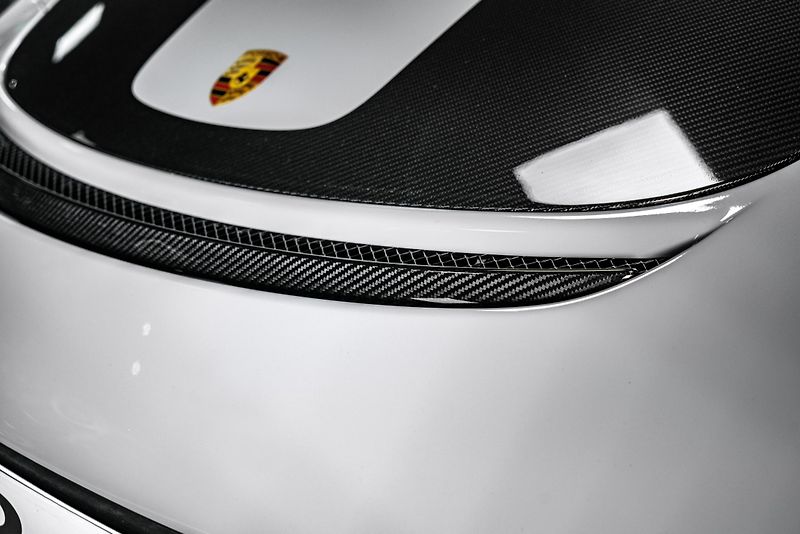 Porsche 911 GT2 RS/WEISSACH/CARBON/MAGNESI - fotka 27 z 48