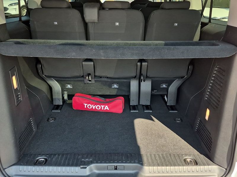 Toyota ProAce Verso Family 2.0D 130 kW 8 AT Family - fotka 16 z 29