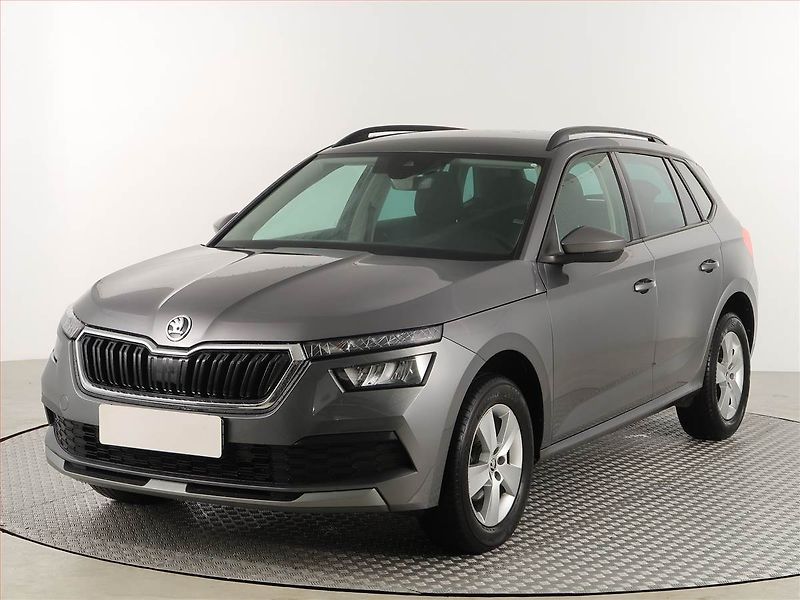 Škoda Kamiq (2023) 1.0 TSI, Tempomat - fotka 2 z 17
