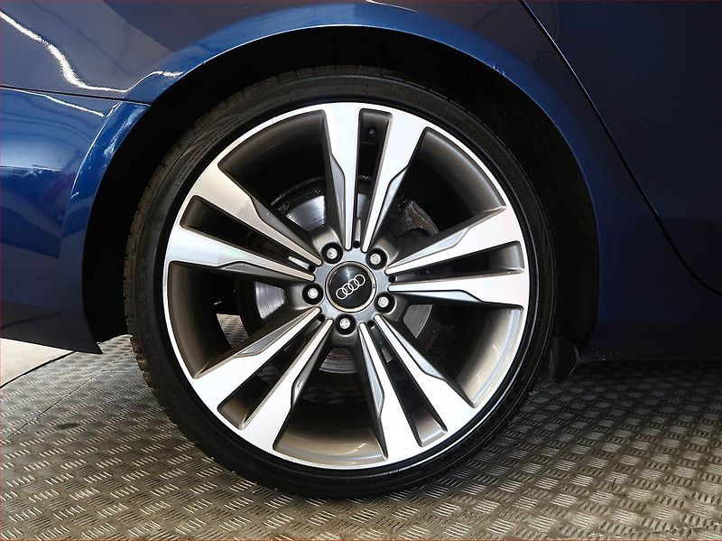 Audi A4 (2012) Ambition 2.0 TDI, Serv.kniha - fotka 14 z 16