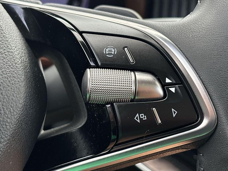 Škoda Superb (2025) Combi 1.5 TSI iV DSG L&K - fotka 21 z 33