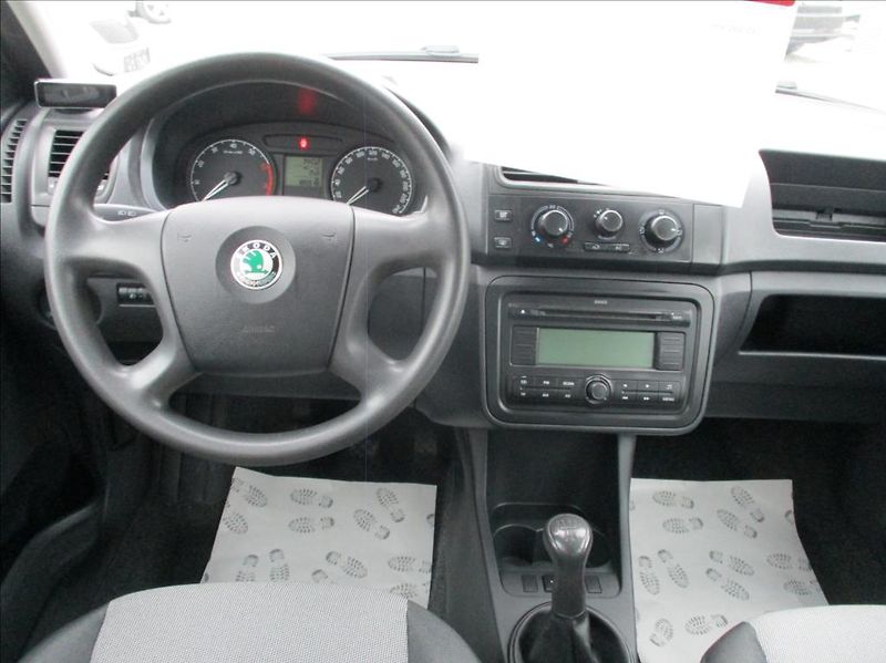 Škoda Fabia 1,4 i 16V, klima, ABS, ESP, - fotka 16 z 32