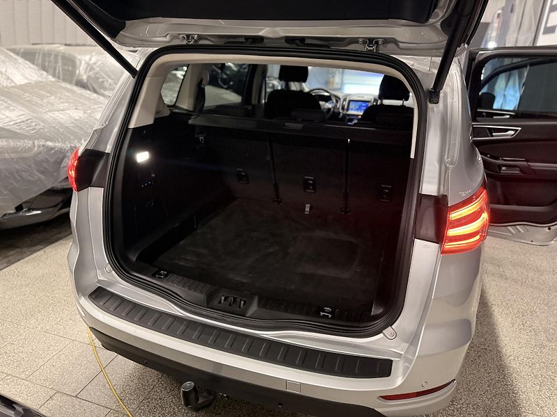 Ford S-MAX (2023) 2.5 Hybrid,REZERVOVÁNO - fotka 15 z 46