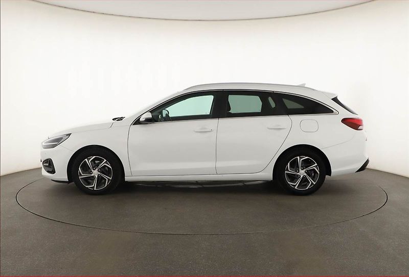 Hyundai i30 (2021) 1.5 T-GDI MHEV, Automat, ČR - fotka 3 z 20