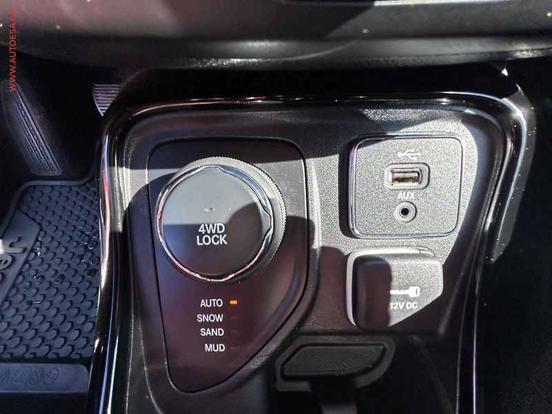 Jeep Compass (2017) 1.4 MultiAir 4x4, AT - fotka 14 z 18