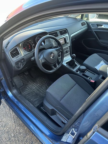 Volkswagen Golf (2014) Nehavarováno, servisovano  - fotka 15 z 19