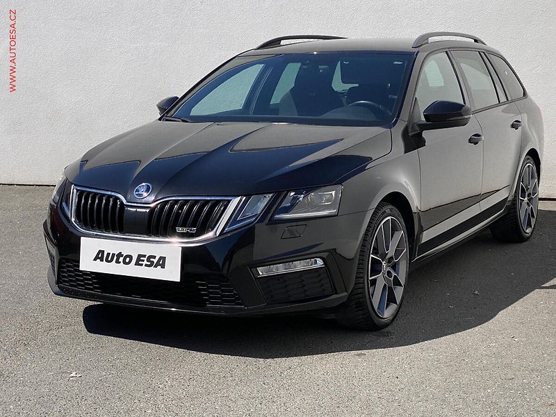 Škoda Octavia (2017) 2.0 TDi, RS, LED, navi - fotka 3 z 17