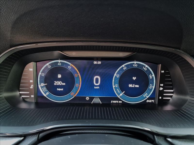 Škoda Octavia 2.0TDI Combi, původ ČR,1.Maj. - fotka 22 z 50