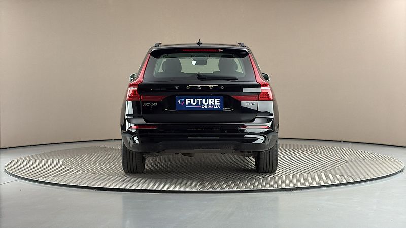 Volvo XC60 2.0 B4 AUT AWD Momentum Pro - fotka 5 z 31