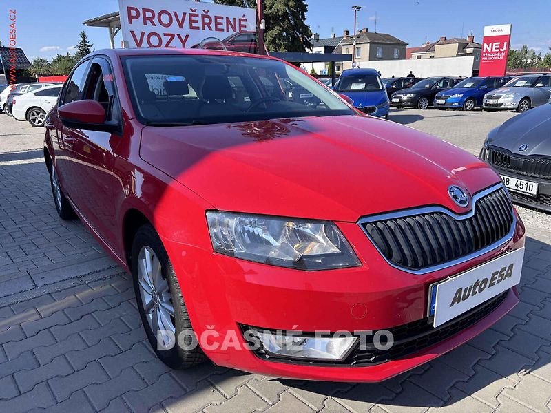 Škoda Octavia (2015) 1.2TSI, ČR, AC, výhřev sed - fotka 1 z 3