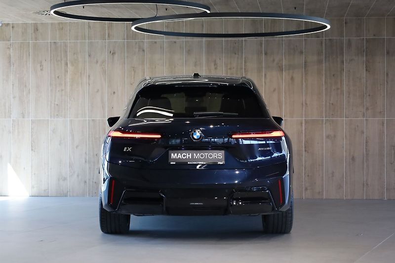 BMW Ostatní xDrive60, Masáž, Ventilace - fotka 4 z 41