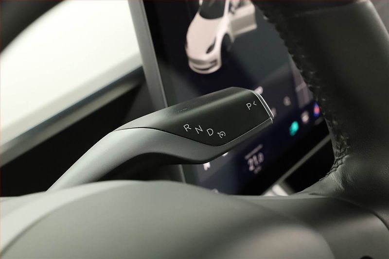 Tesla Model 3 (2020) Long Range 4WD 78kWh, SoH 83% - fotka 11 z 19