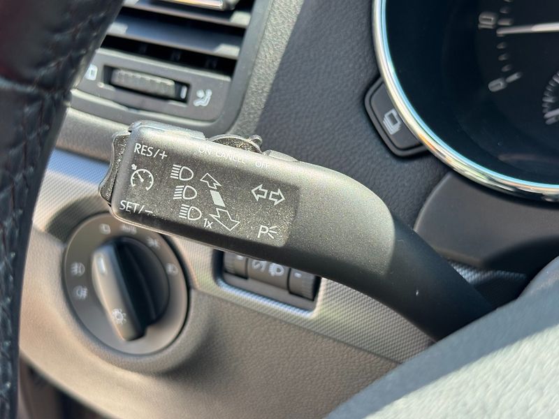 Škoda Yeti (2012) Elegance 1,2 TSI 77 Kw - fotka 27 z 37