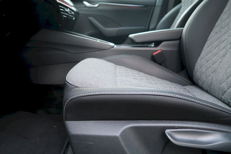Škoda Octavia (2025) SportLine 1,5 TSI 110 kW DSG M - fotka 20 z 29