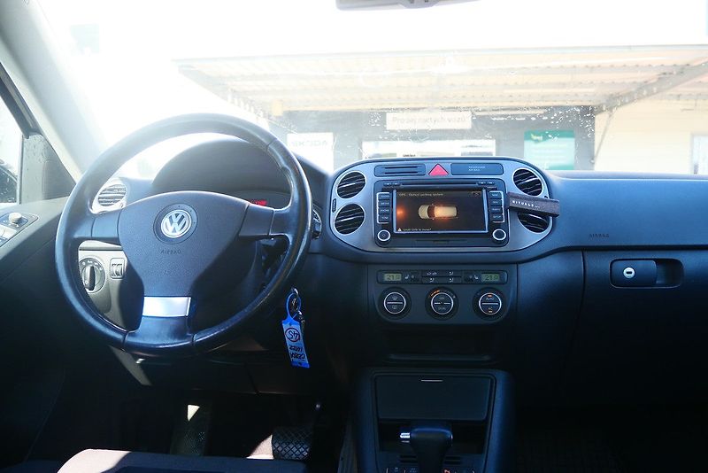 Volkswagen Tiguan - fotka 6 z 6