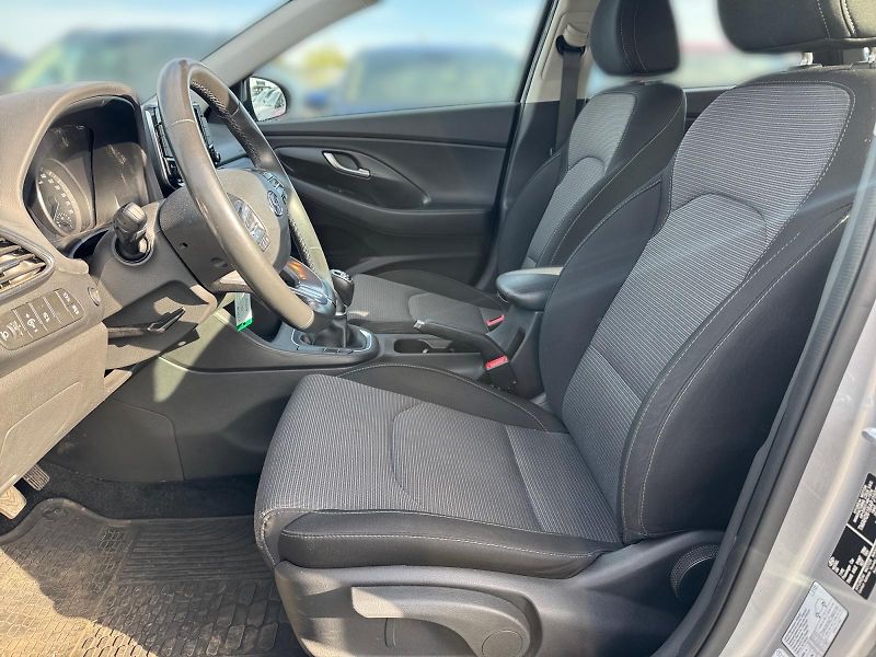 Hyundai i30 (2024) COMFORT 1.0TGDI 88kW CZ DPH - fotka 7 z 11