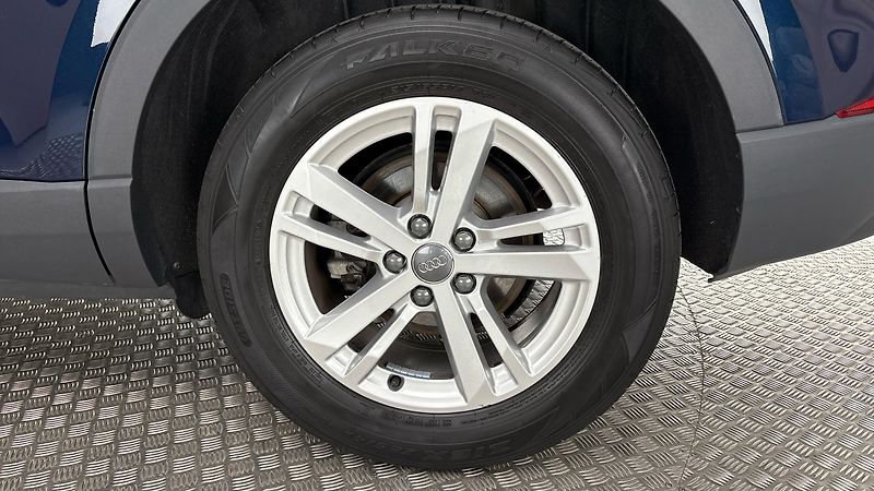 Audi Q3 2.0 35TDI S Tronic - fotka 19 z 24