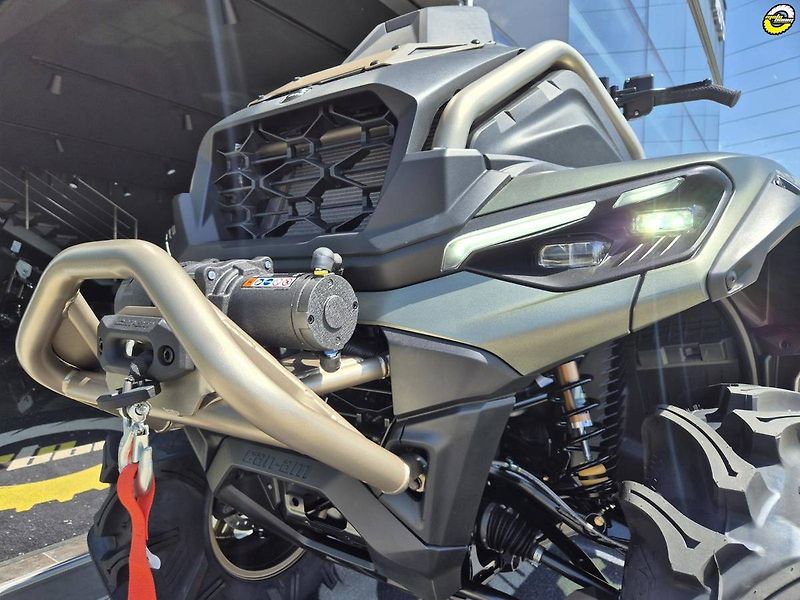 Can-Am Outlander X MR 1000R (2026) MY26 - fotka 11 z 21
