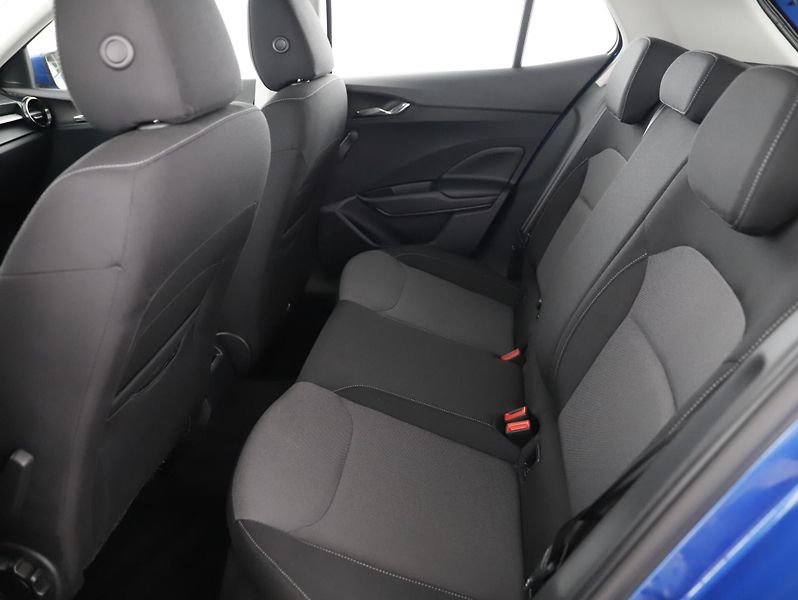 Škoda Fabia 1,0TSi 70kW AMBITION PLUS - fotka 10 z 26
