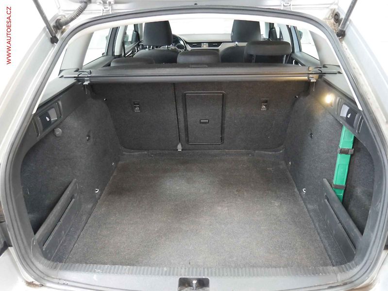 Škoda Octavia (2018) 1.6 TDi, ČR, DSG, LED, AC - fotka 7 z 21