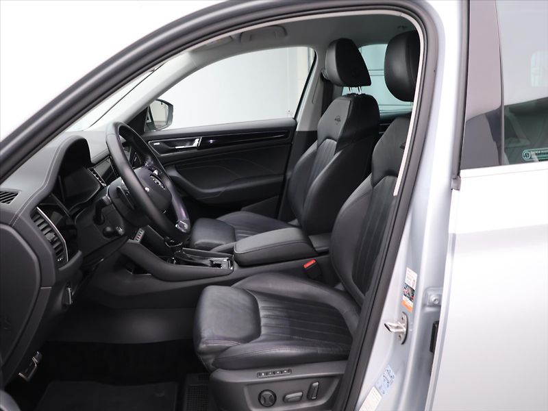 Škoda Kodiaq 2,0 TDI 147 kW L&K 4x4 DSG DPH - fotka 11 z 35
