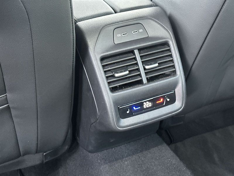 Škoda Superb (2025) 2.0 TSI 4x4 DSG L&K - fotka 27 z 40