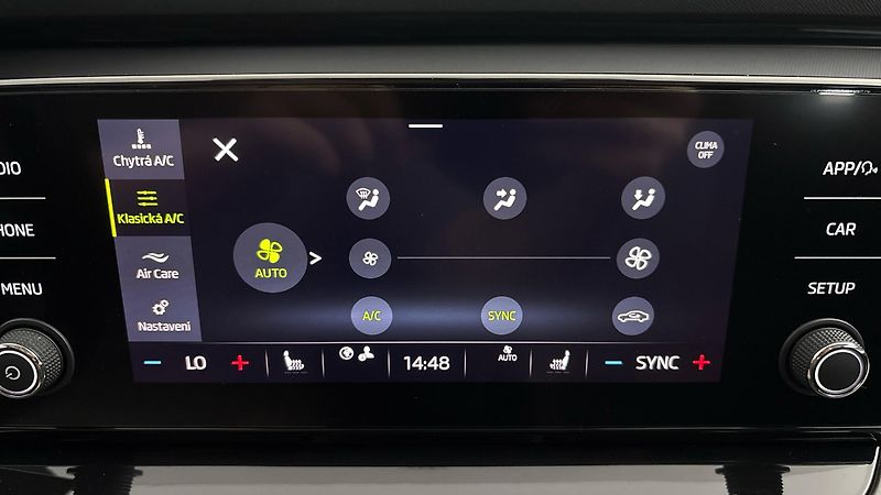 Škoda Octavia 2.0 TDI DSG Ambition Combi - fotka 23 z 23