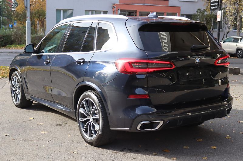 BMW X5 XDRIVE 30D M-PAKET G05 195kW  - fotka 12 z 49