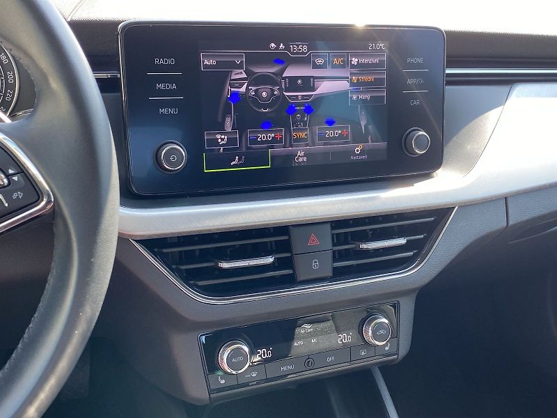 Škoda Kamiq (2022) 1.0 TSI DSG Ambition - fotka 23 z 31
