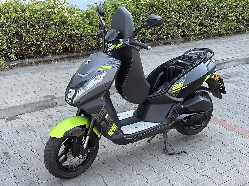 Peugeot Ostatní Streetzone 50i 50 cm 5PS CVT 1 - fotka 9 z 20