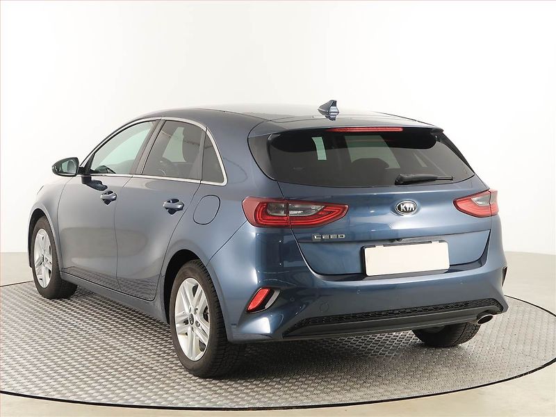 Kia Ceed (2021) Gold 1.5 T-GDI, Automat - fotka 4 z 18