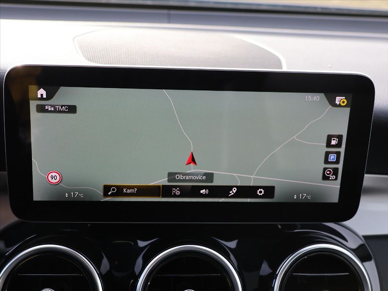 Mercedes-Benz GLC 2,0 300d 180kW 4Matic AMG DPH - fotka 25 z 36