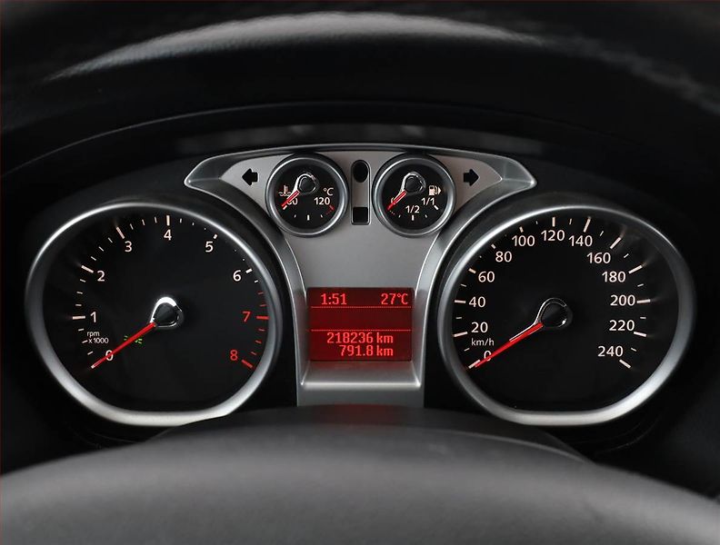 Ford Focus (2009) 1.6 16V, nová STK - fotka 8 z 14