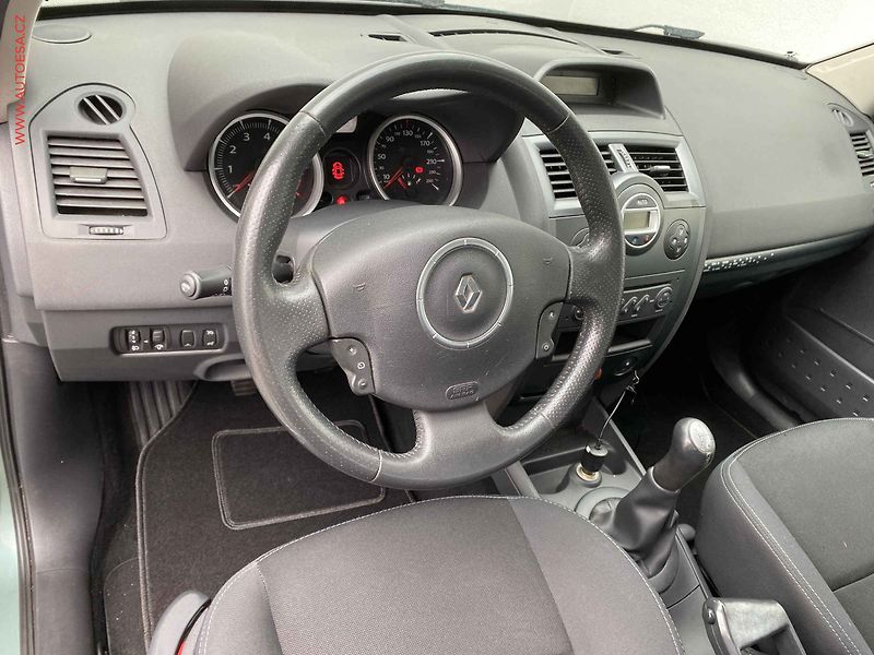 Renault Mégane (2009) 1.6i, ČR, AC, tempo - fotka 12 z 17