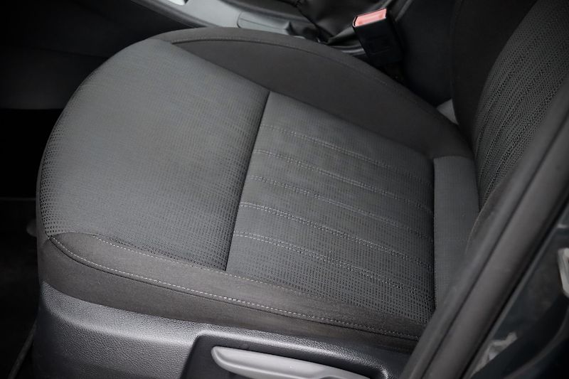 Škoda Octavia 3 FL Combi 1.5 TSI 110 kW DSG - fotka 37 z 39
