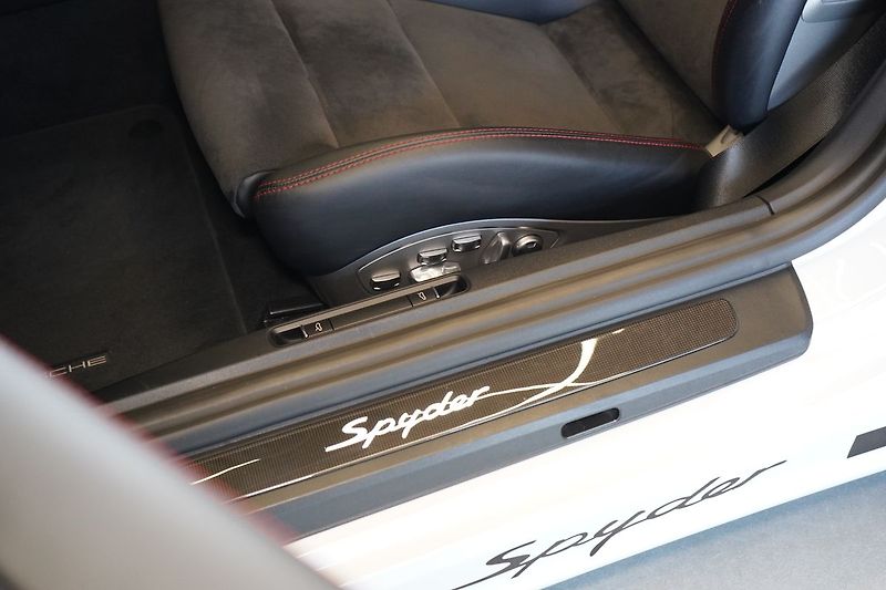 Porsche Boxster Spyder, Burmester, PDLS,Manuál - fotka 28 z 50