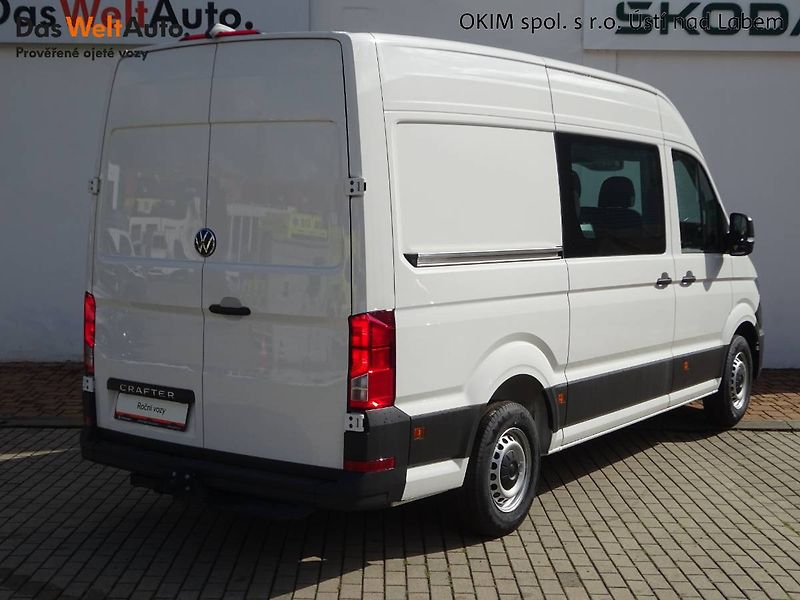 Volkswagen Crafter (2026) SKŘÍŇ Plus 35 130KW 6G FWD SR - fotka 2 z 27