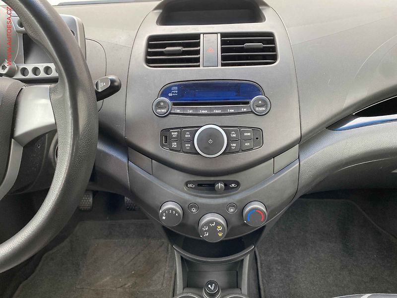 Chevrolet Spark (2011) 1.0i, AC - fotka 12 z 15