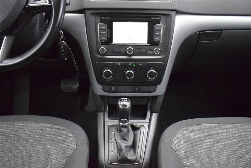 Škoda Yeti 1,2 TSi, 1.maj., DSG,serviska, - fotka 17 z 30